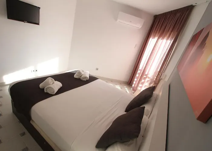 For A Sol Apartment *