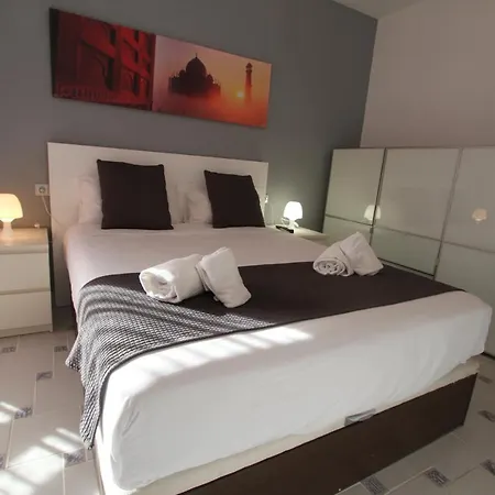 Apartment For A Sol